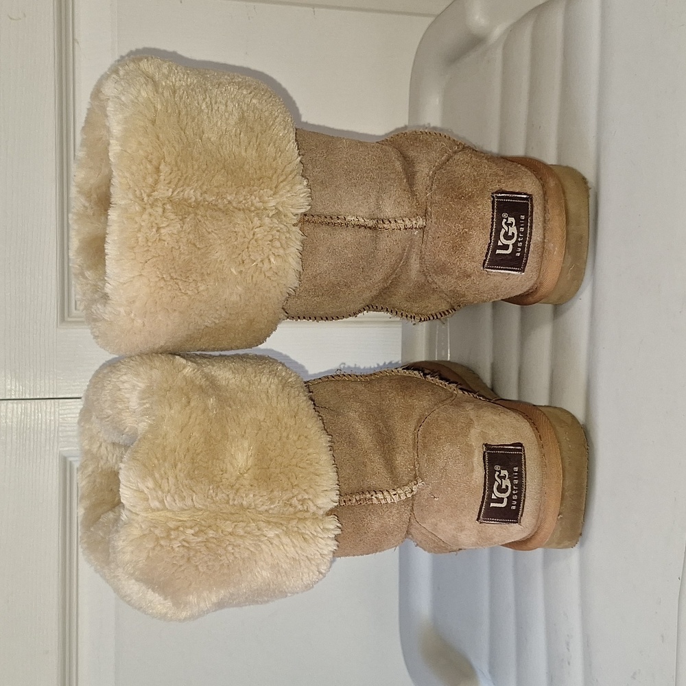 UGG Australia classic tall suede sheepskin leather faux fur boots - 9 - tan - Picture 4 of 12